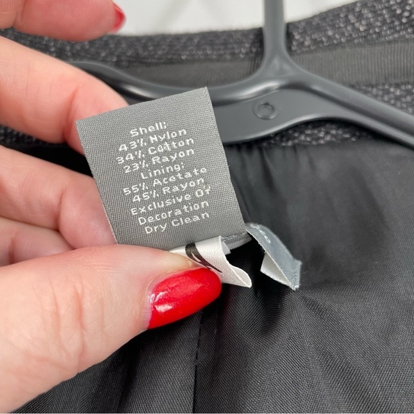 Ann Taylor Black Woven Short Sleeve Tailored Pleated Back Notch Collar Jacket - Picture 8 of 10